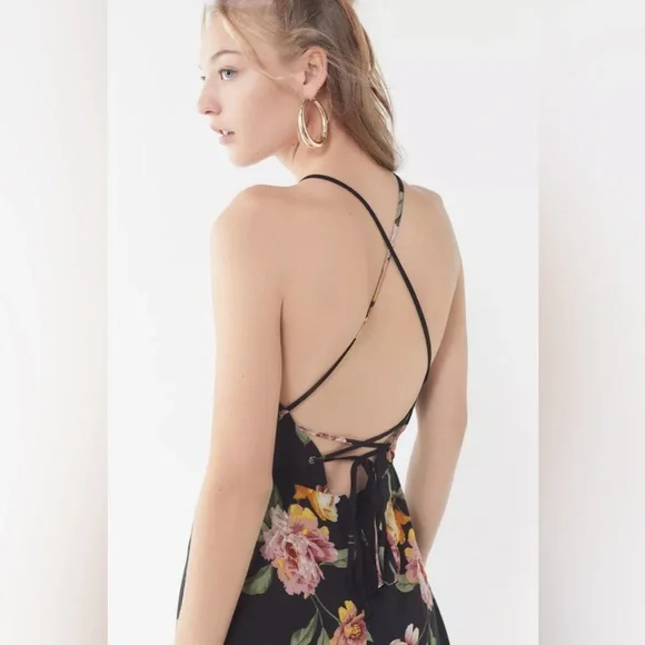 Urban Outfitters Floral Strappy Halter Jumpsuit - Picture 3 of 10